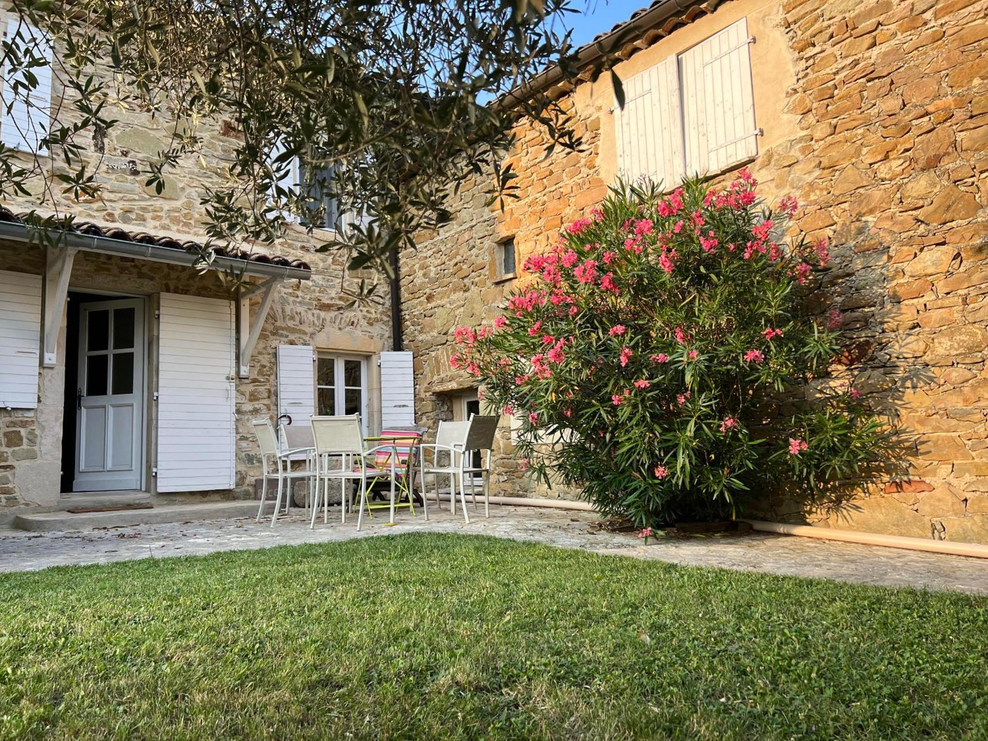 Mas Redortier Bed and Breakfast Soyans Εξωτερικό φωτογραφία